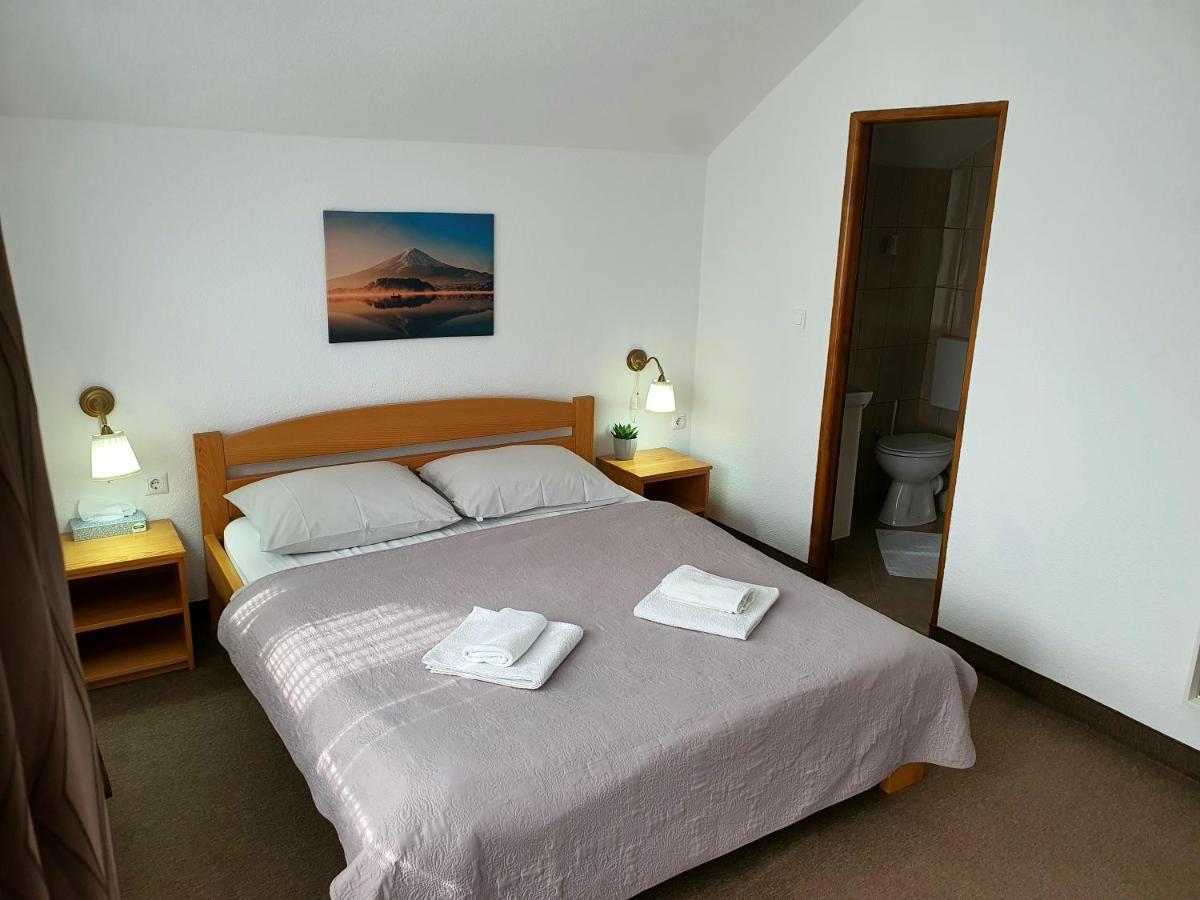 Guesthouse Kovačević Korenica Exteriér fotografie